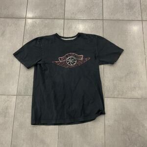 Pre loved air jordan size medium